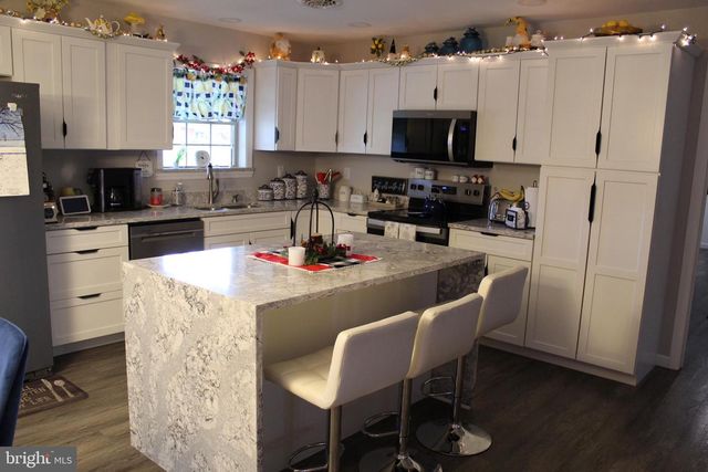 37 W CREEK RUN LOOP, Fort Ashby, WV 26719