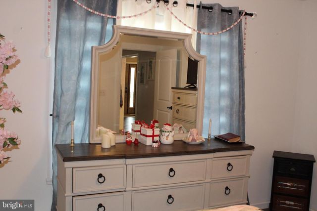 37 W CREEK RUN LOOP, Fort Ashby, WV 26719