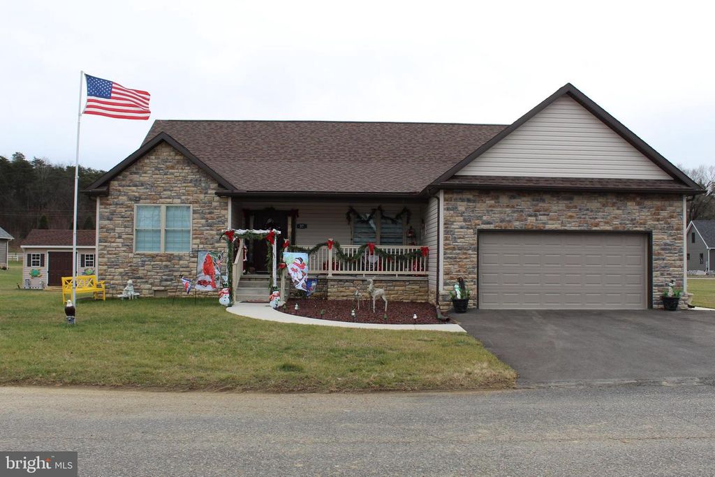 37 W CREEK RUN LOOP, Fort Ashby, WV 26719