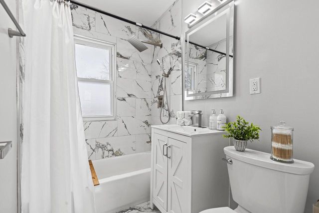 4732 N 56th STREET, Milwaukee, WI 53218