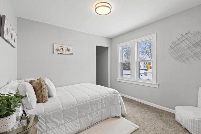 4732 N 56th STREET, Milwaukee, WI 53218