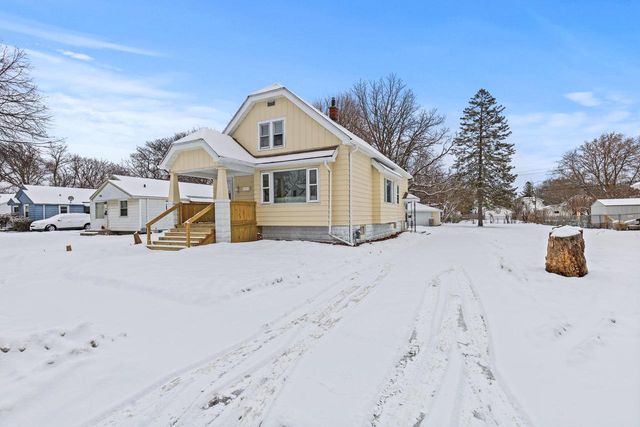 4732 N 56th STREET, Milwaukee, WI 53218