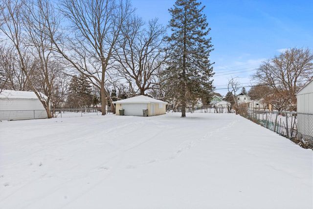 4732 N 56th STREET, Milwaukee, WI 53218