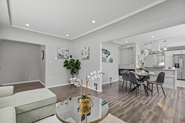 4732 N 56th STREET, Milwaukee, WI 53218