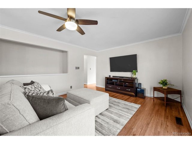 841 E Oakwood Ave, Centennial, CO 80121