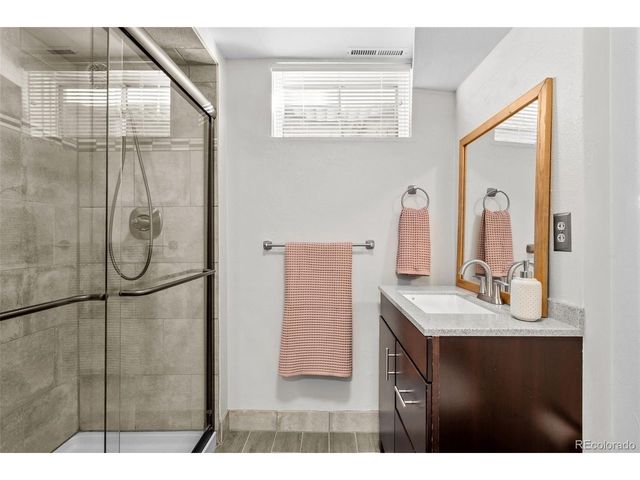 841 E Oakwood Ave, Centennial, CO 80121