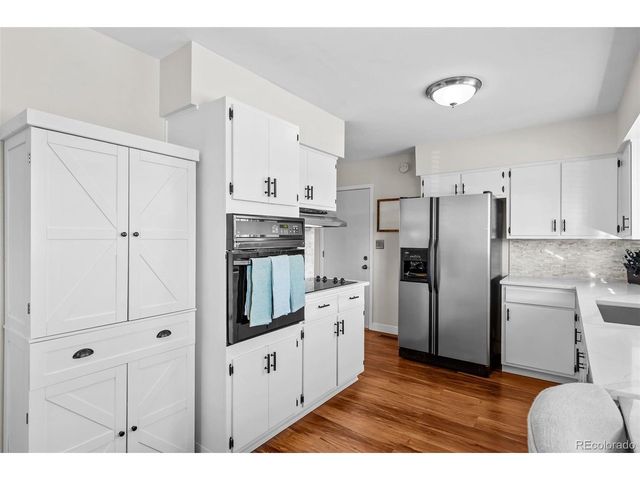 841 E Oakwood Ave, Centennial, CO 80121