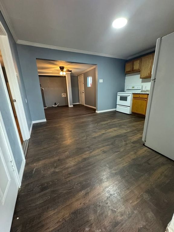 Image 3 of property listing at 318 Montague Avenue, San Angelo, TX 76905