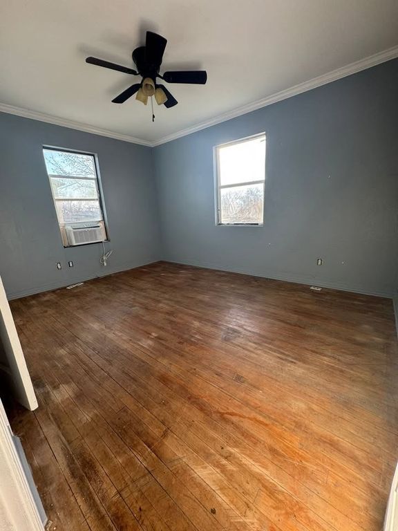 Image 4 of property listing at 318 Montague Avenue, San Angelo, TX 76905