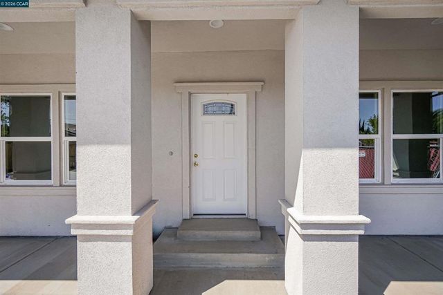2102 Paige Ct, Pittsburg, CA 94565