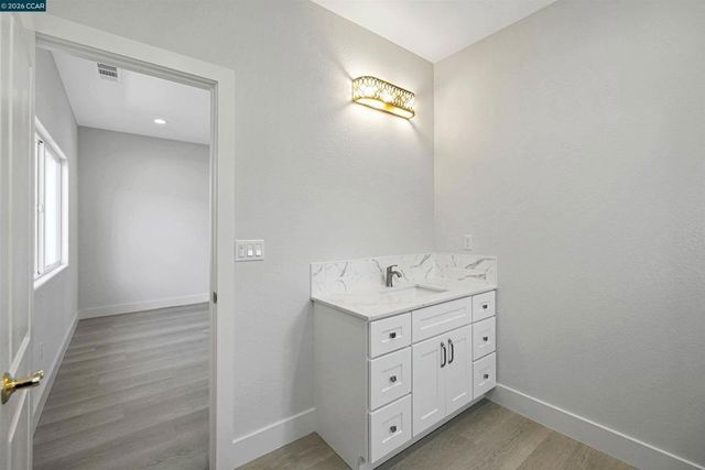 2102 Paige Ct, Pittsburg, CA 94565