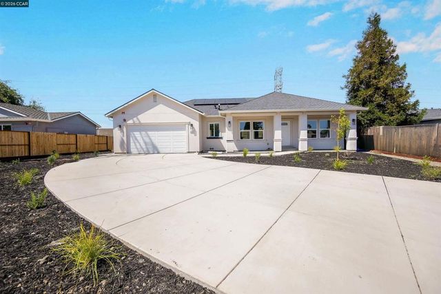 2102 Paige Ct, Pittsburg, CA 94565