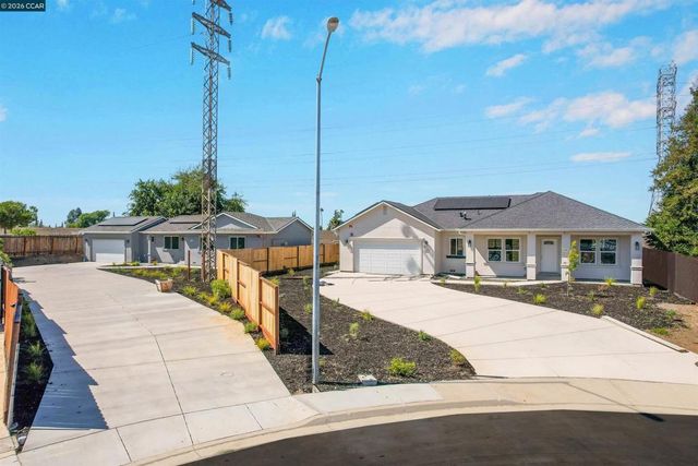 2102 Paige Ct, Pittsburg, CA 94565