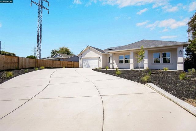 2102 Paige Ct, Pittsburg, CA 94565