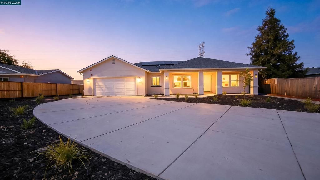 2102 Paige Ct, Pittsburg, CA 94565