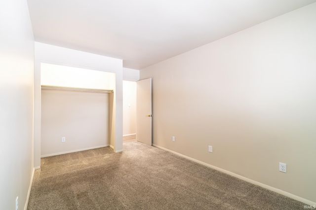 7530 Knightswood Drive, Fort Wayne, IN 46819