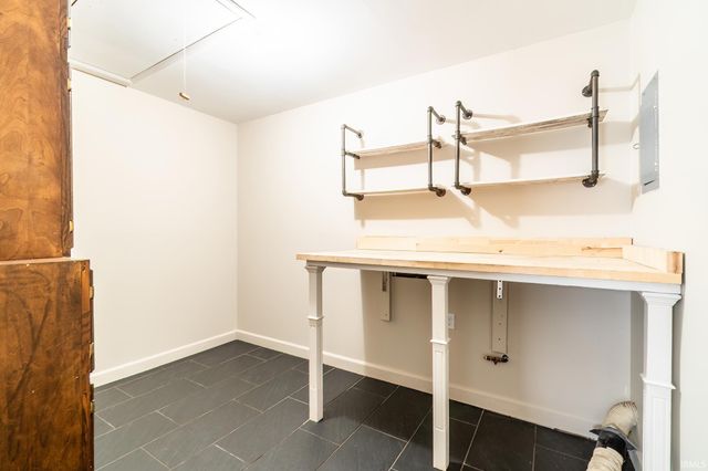 7530 Knightswood Drive, Fort Wayne, IN 46819