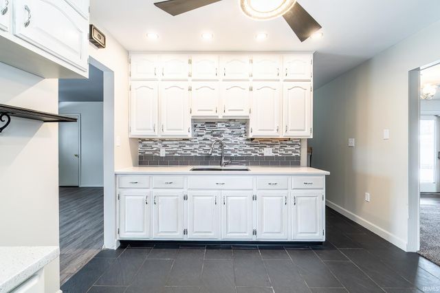 7530 Knightswood Drive, Fort Wayne, IN 46819