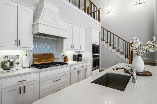 618 Race Drive, Heath, TX 75126