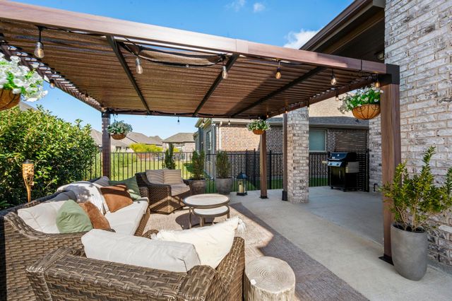 618 Race Drive, Heath, TX 75126