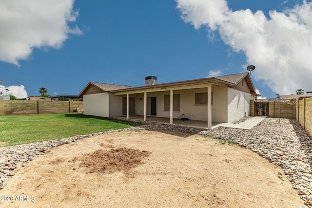 7926 W SHANGRI LA Road, Peoria, AZ 85345