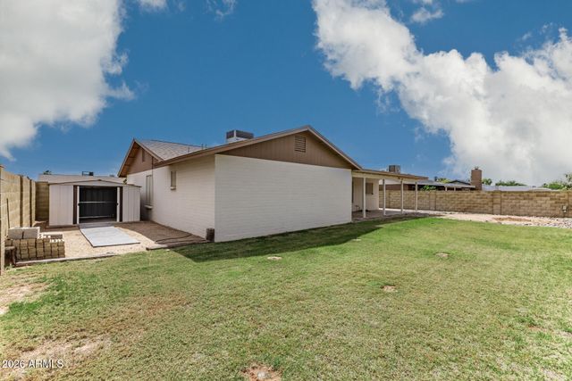 7926 W SHANGRI LA Road, Peoria, AZ 85345