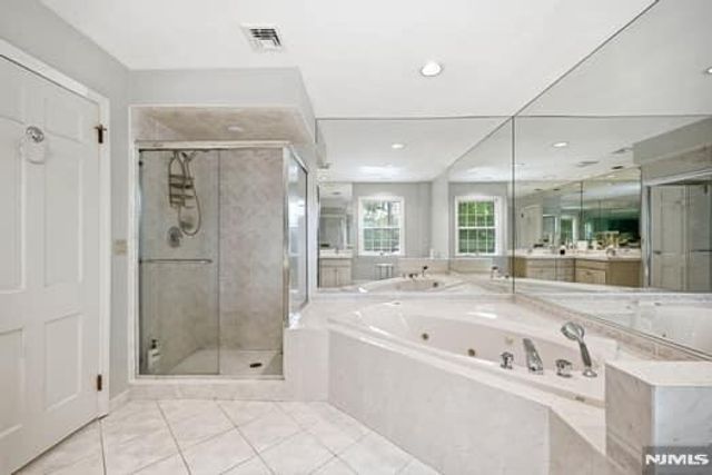 376 Lakeview Drive, Wyckoff, NJ 07481