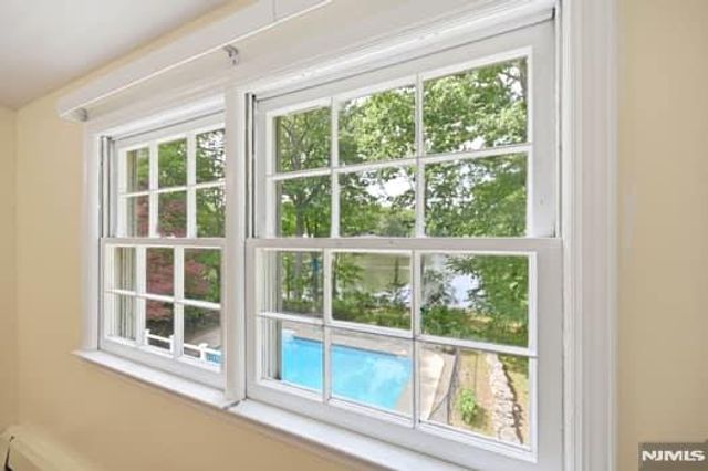 376 Lakeview Drive, Wyckoff, NJ 07481