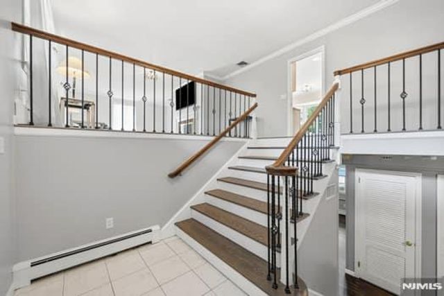 376 Lakeview Drive, Wyckoff, NJ 07481