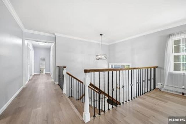 376 Lakeview Drive, Wyckoff, NJ 07481