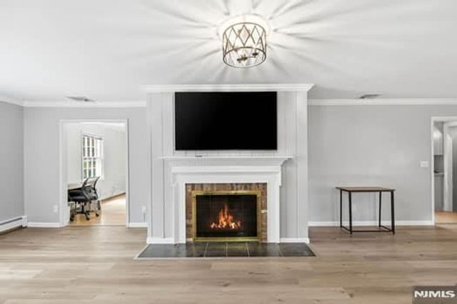 376 Lakeview Drive, Wyckoff, NJ 07481