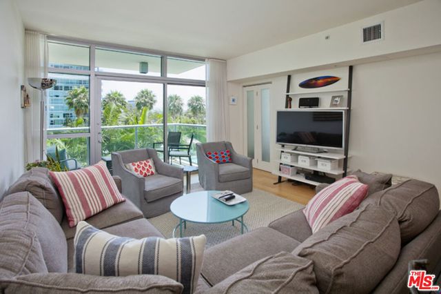13700 Marina Pointe Drive 630, Marina Del Rey, CA 90292