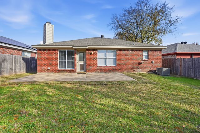 8065 Cannonwood Drive, Fort Worth, TX 76137