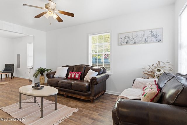 520 Bookter Street, Bay Saint Louis, MS 39520