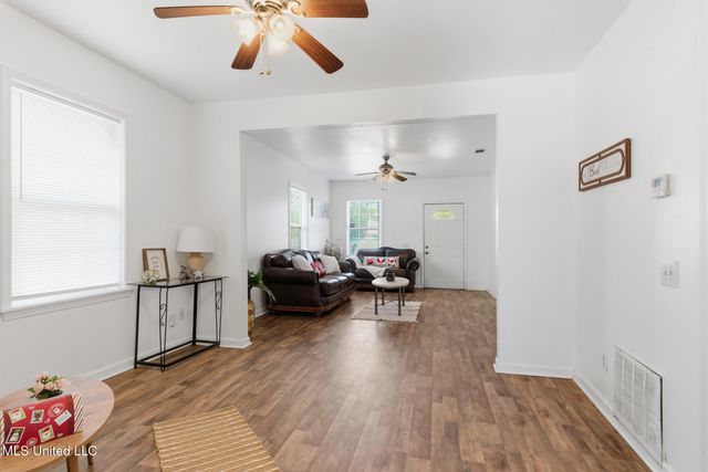 520 Bookter Street, Bay Saint Louis, MS 39520