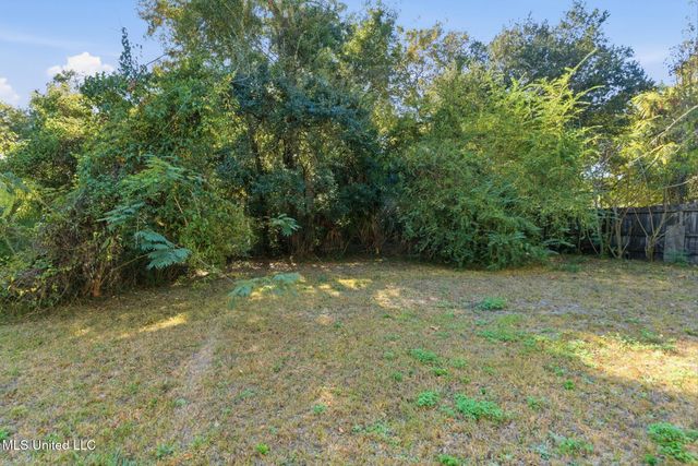 520 Bookter Street, Bay Saint Louis, MS 39520