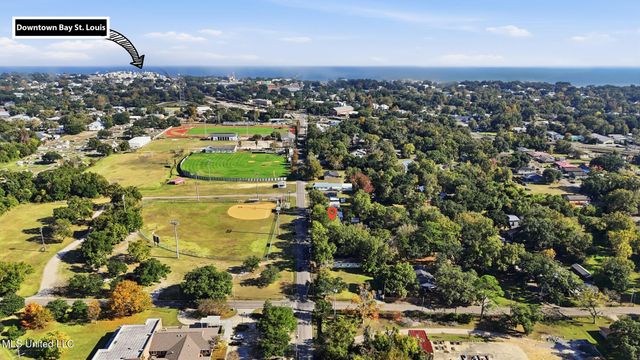 520 Bookter Street, Bay Saint Louis, MS 39520