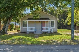 520 Bookter Street, Bay Saint Louis, MS 39520