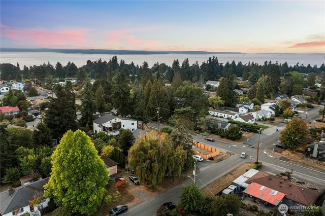 9731 13th Avenue NW, Seattle, WA 98117