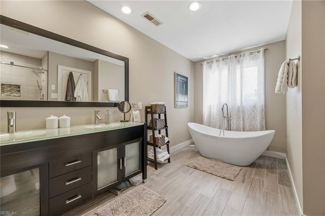 604 Croatan CT, Virginia Beach, VA 23451