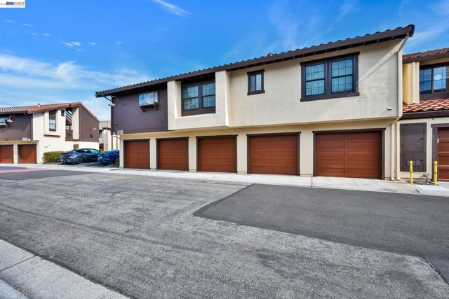 14370 Outrigger Drive, San Leandro, CA 94577