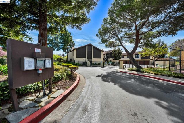 14370 Outrigger Drive, San Leandro, CA 94577