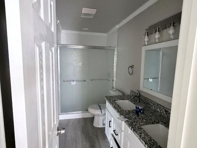 428 Azalea Street, Lake Jackson, TX 77566