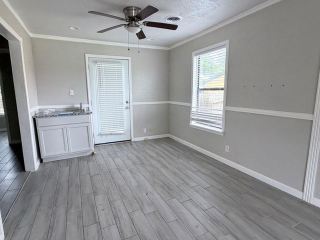 428 Azalea Street, Lake Jackson, TX 77566
