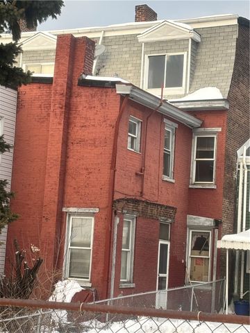 230 38th Street, Lawrenceville, PA 15201