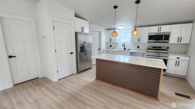 821 G Street, Vader, WA 98593