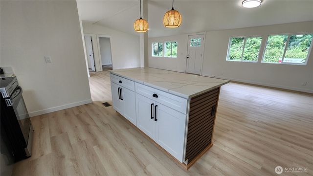 821 G Street, Vader, WA 98593