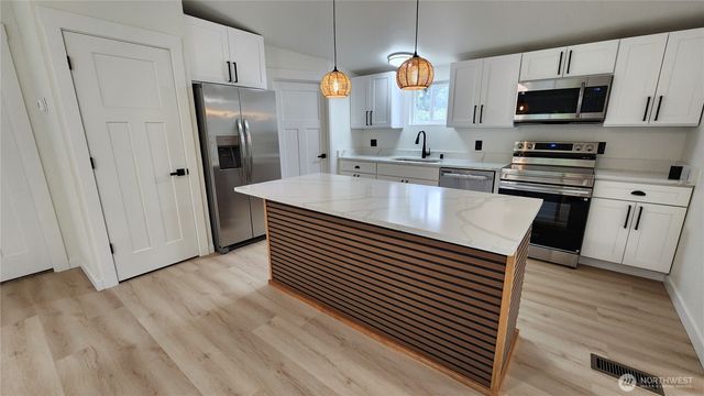 821 G Street, Vader, WA 98593
