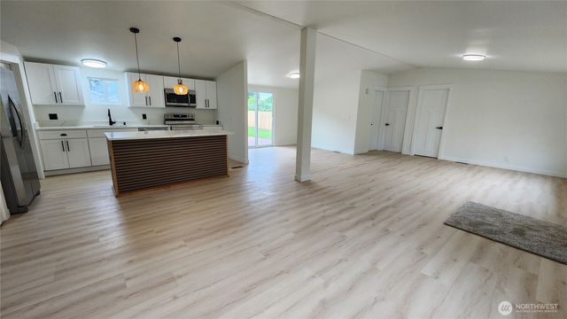 821 G Street, Vader, WA 98593