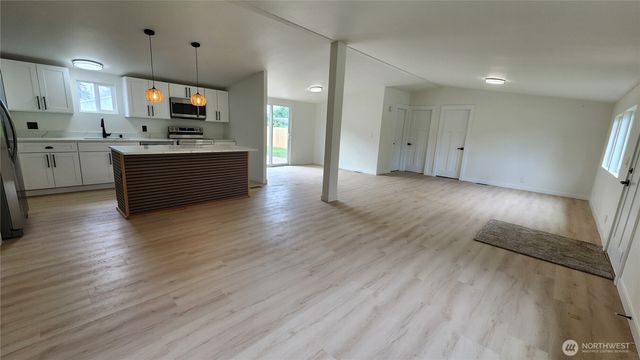 821 G Street, Vader, WA 98593